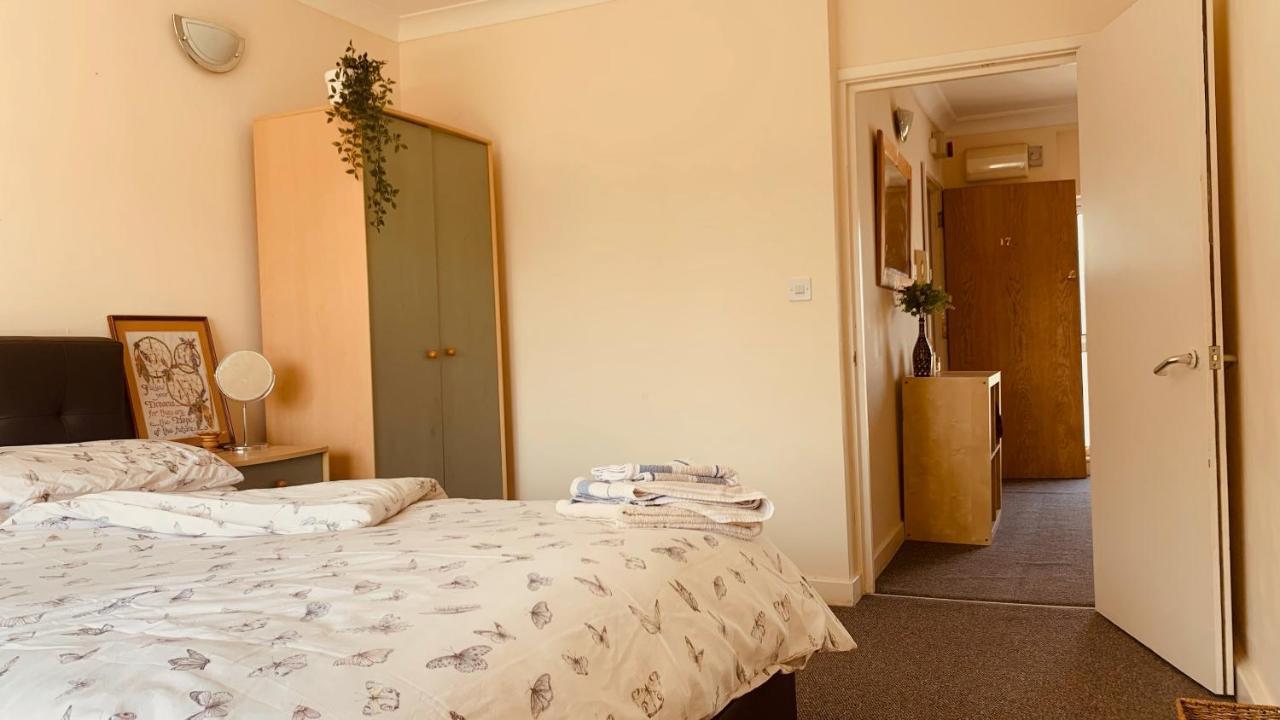 Sea Breeze Apartments Porthcawl Buitenkant foto
