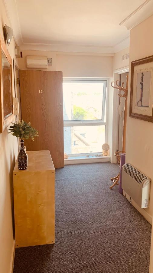 Sea Breeze Apartments Porthcawl Buitenkant foto